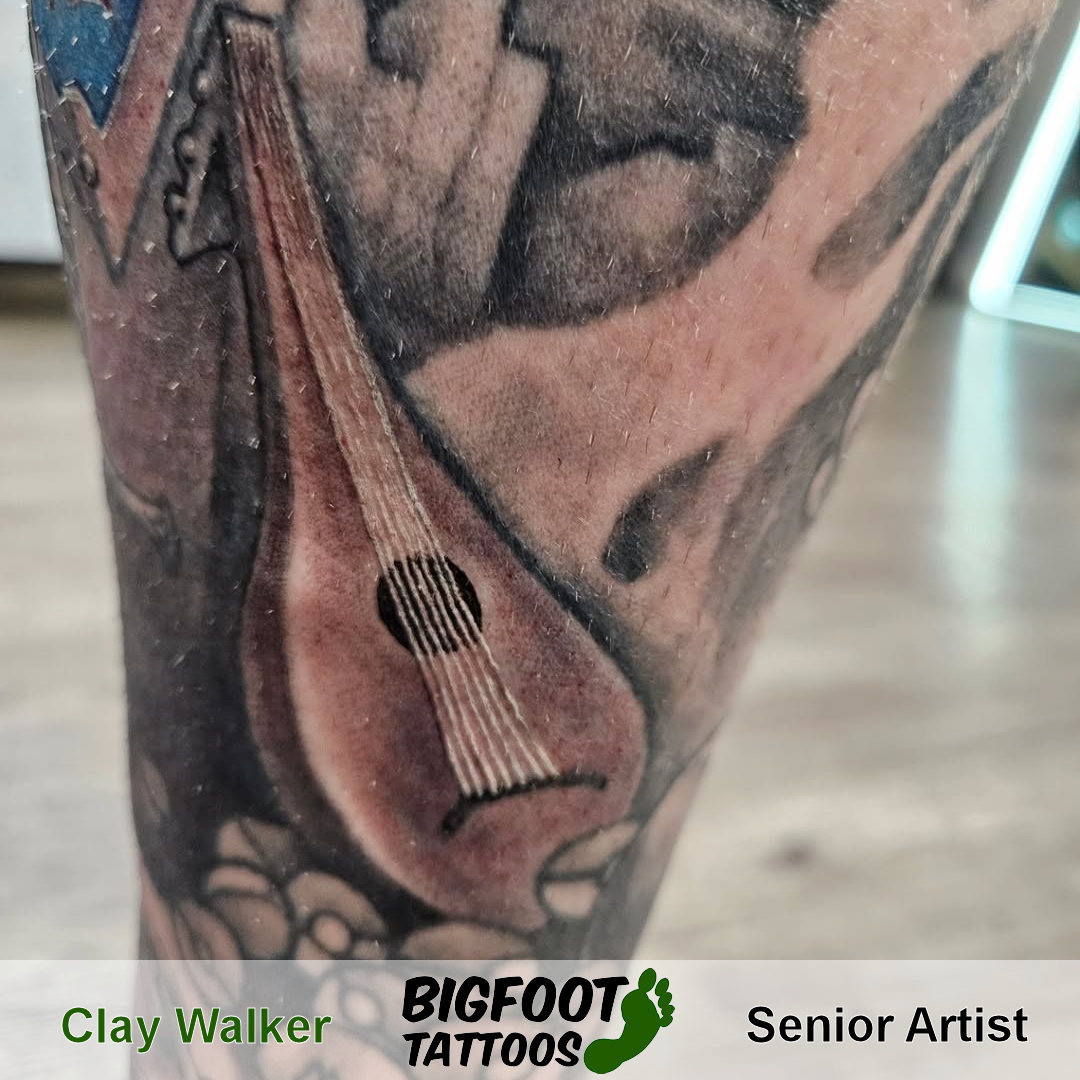 Very Small 7 Stringed Lute — Clay Walker Very Small 7 Stringed Lute — Clay Walker